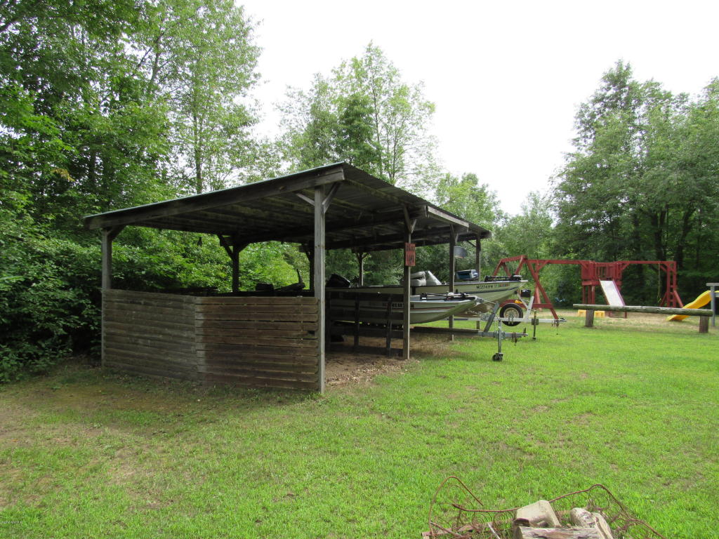 9386 S Brown Rd, Fenwick, MI 48834 photo 32