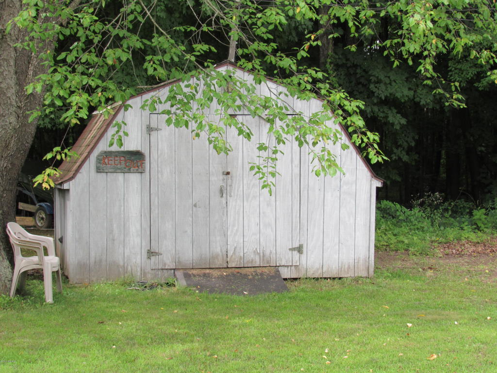9386 S Brown Rd, Fenwick, MI 48834 photo 31