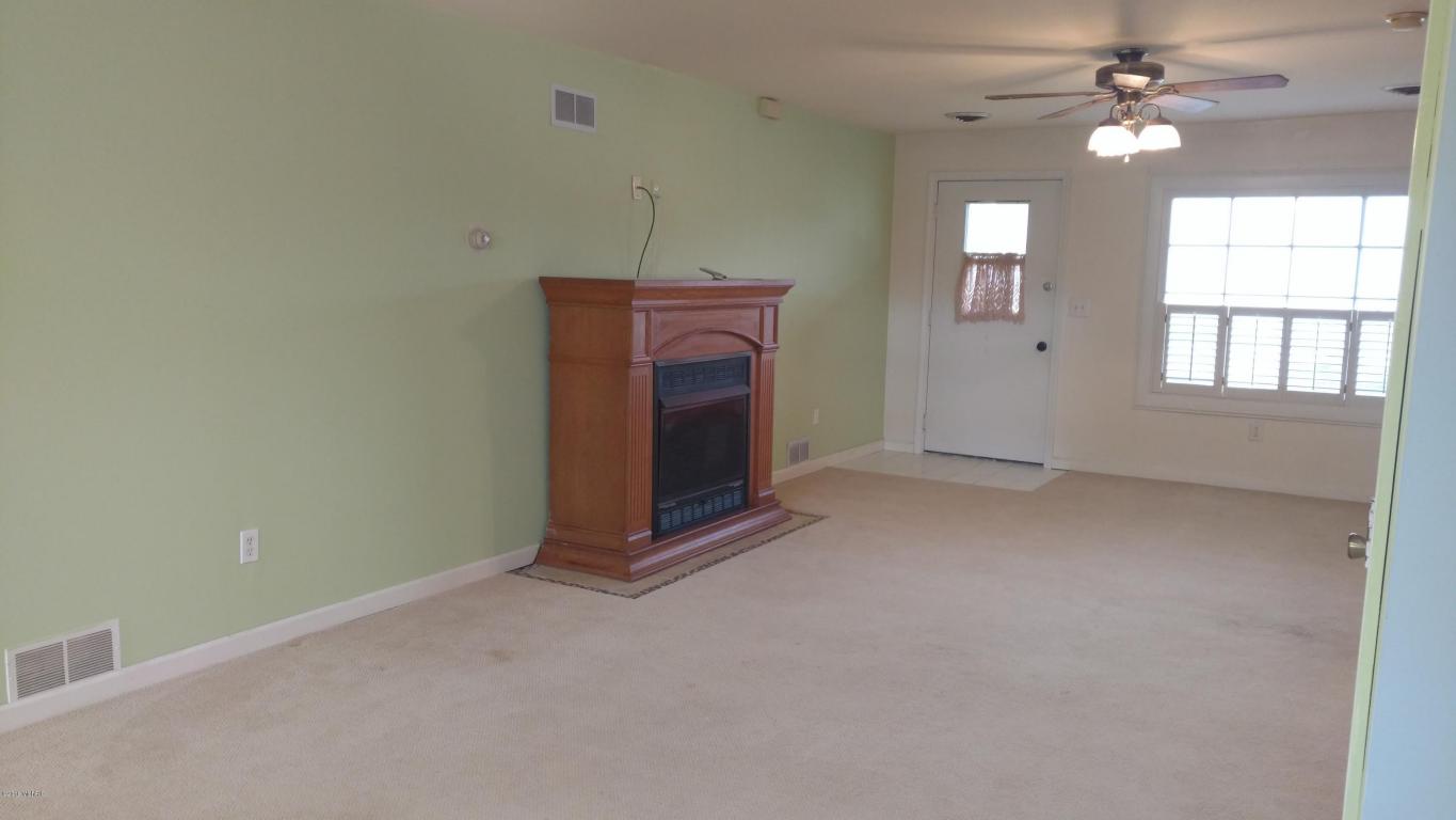 201 W Clinton, Augusta, MI 49012 photo 2