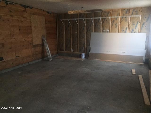4818 Simonelli Rd, Whitehall, MI 49461 photo 12