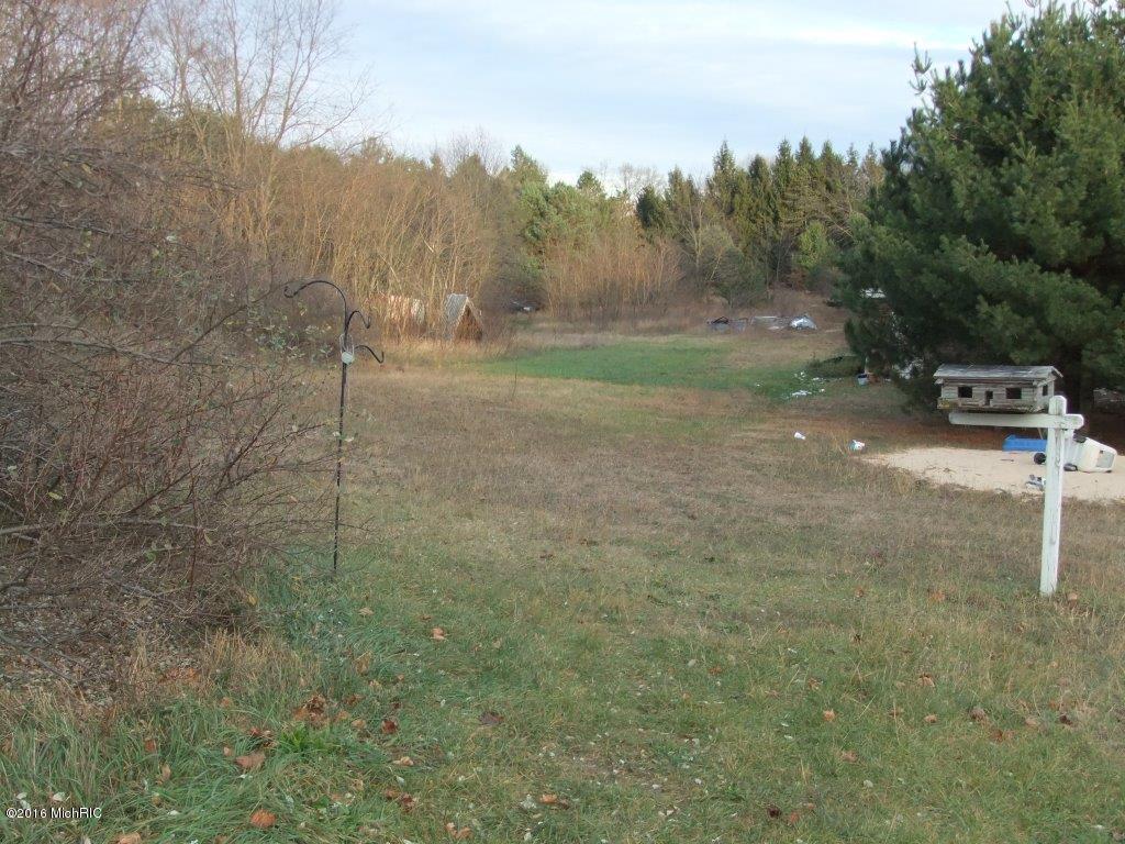 4818 Simonelli Rd, Whitehall, MI 49461 photo 5