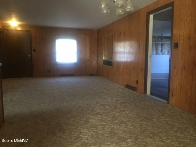 4818 Simonelli Rd, Whitehall, MI 49461 photo 6