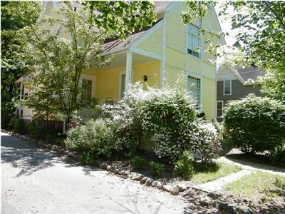 114 Hanover St, Belding, MI 48809 photo 2