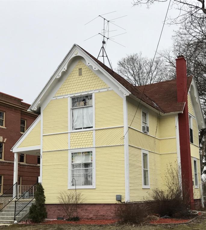 114 Hanover St, Belding, MI 48809 photo 1