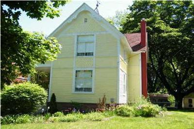 114 Hanover St, Belding, MI 48809 photo 3