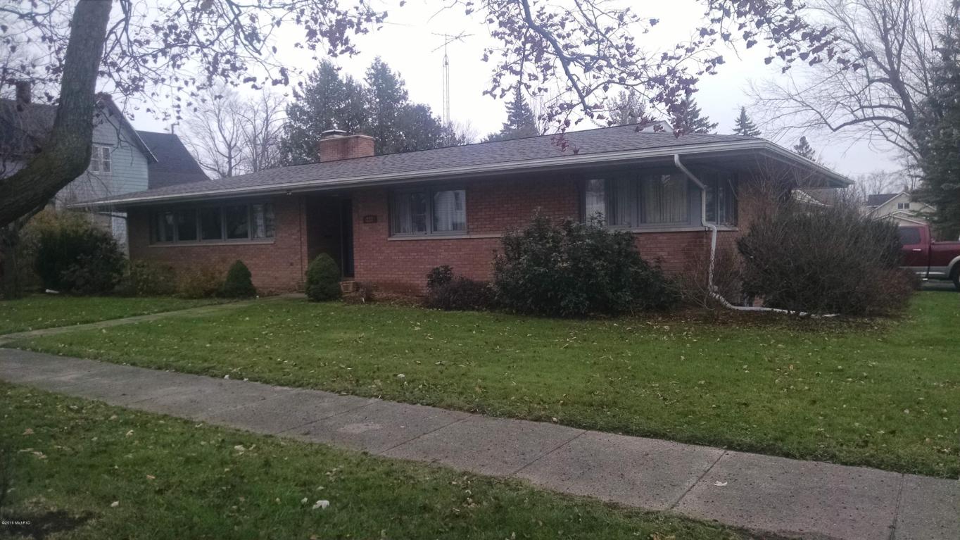223 W North St, Ithaca, MI 48847 photo 1