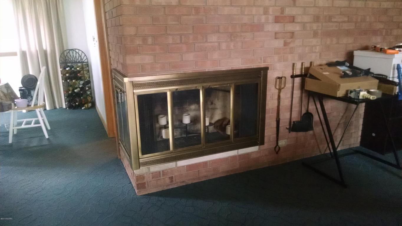 223 W North St, Ithaca, MI 48847 photo 15