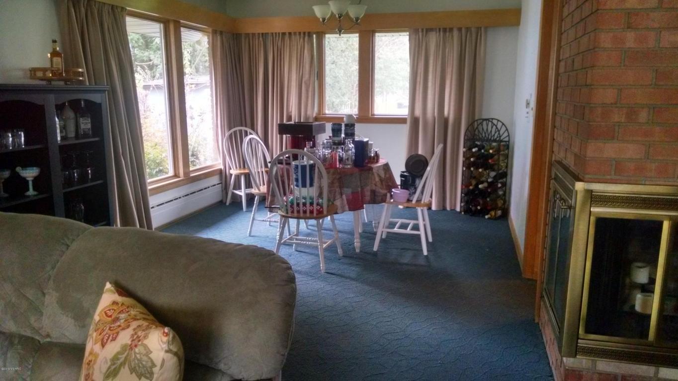 223 W North St, Ithaca, MI 48847 photo 5