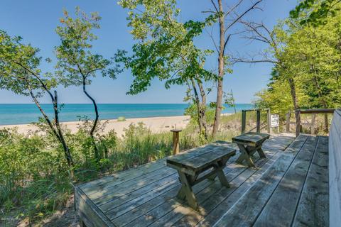 7425 Beach Trl, Harbert, MI 49115 photo 5