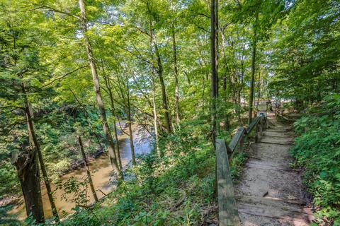 7425 Beach Trl, Harbert, MI 49115 photo 4