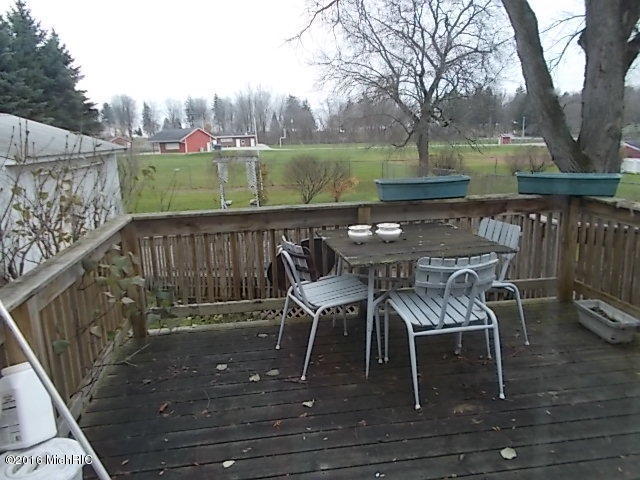 34 E Pine St, Fremont, MI 49412 photo 32