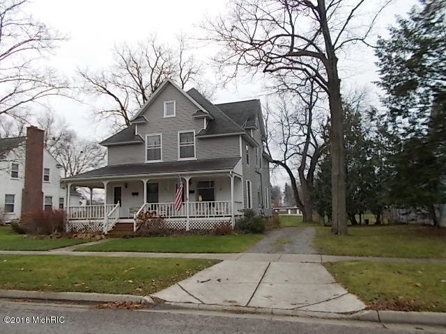 34 E Pine St, Fremont, MI 49412 photo 4
