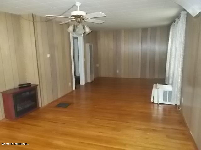 34 E Pine St, Fremont, MI 49412 photo 52
