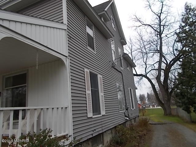 34 E Pine St, Fremont, MI 49412 photo 10