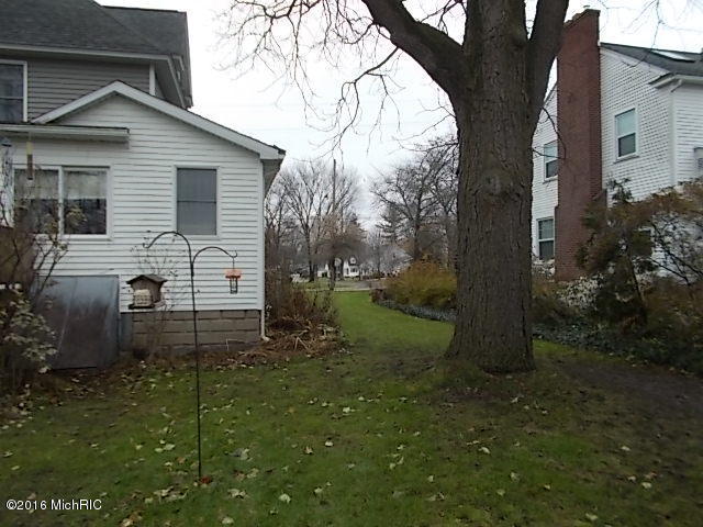 34 E Pine St, Fremont, MI 49412 photo 16