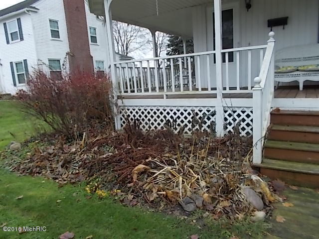 34 E Pine St, Fremont, MI 49412 photo 8