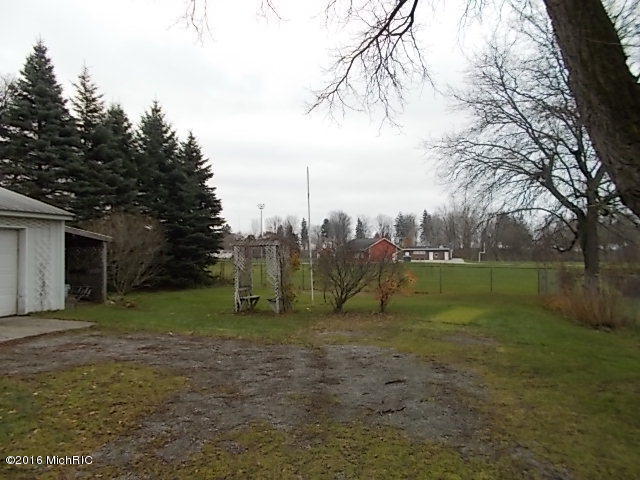 34 E Pine St, Fremont, MI 49412 photo 12