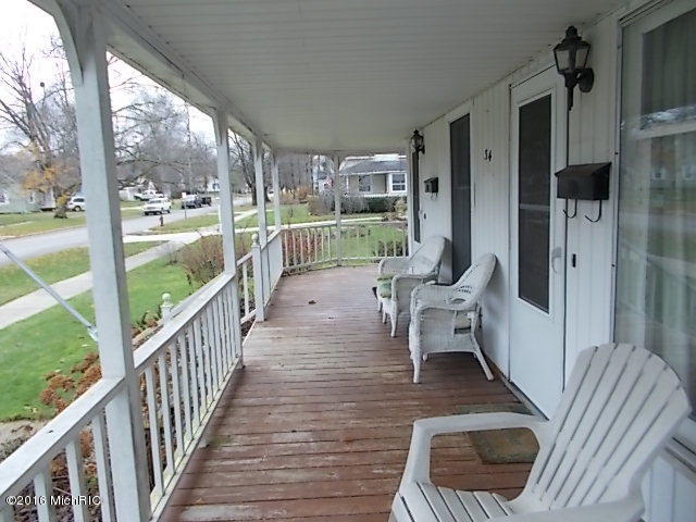 34 E Pine St, Fremont, MI 49412 photo 5