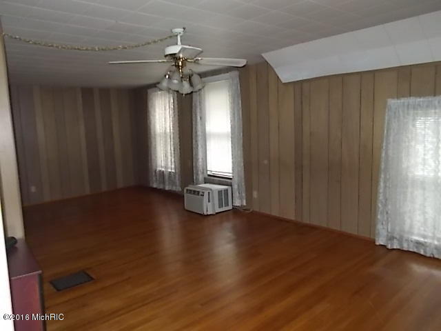 34 E Pine St, Fremont, MI 49412 photo 51