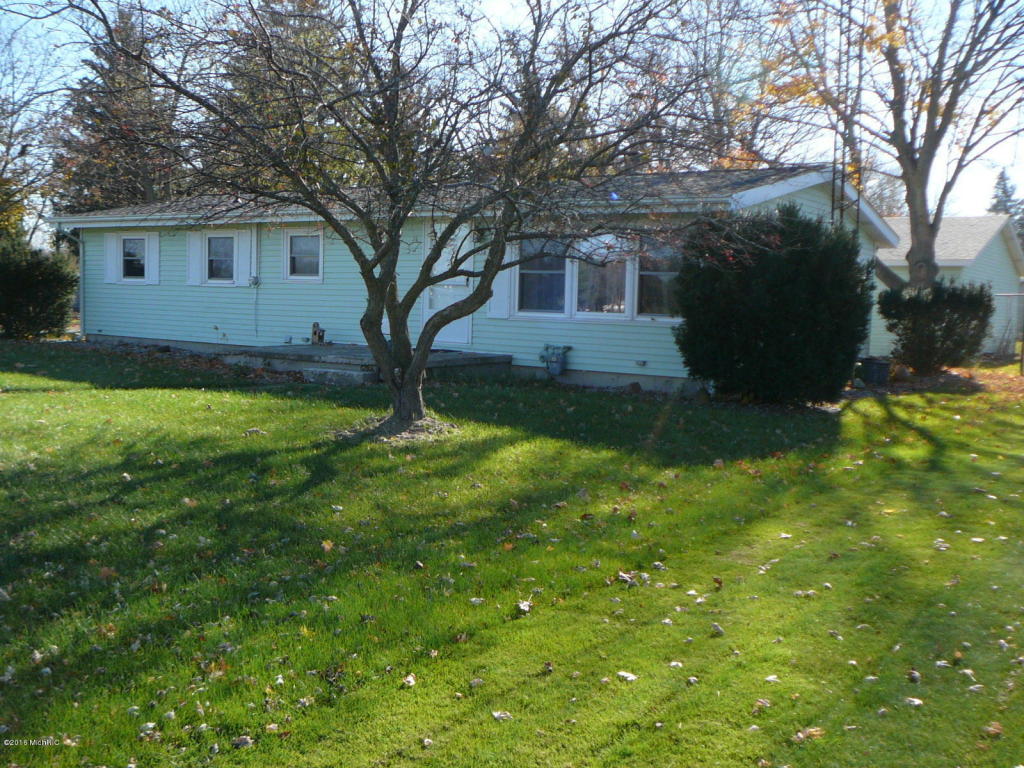 358 E Corey St, Bronson, MI 49028 photo 1