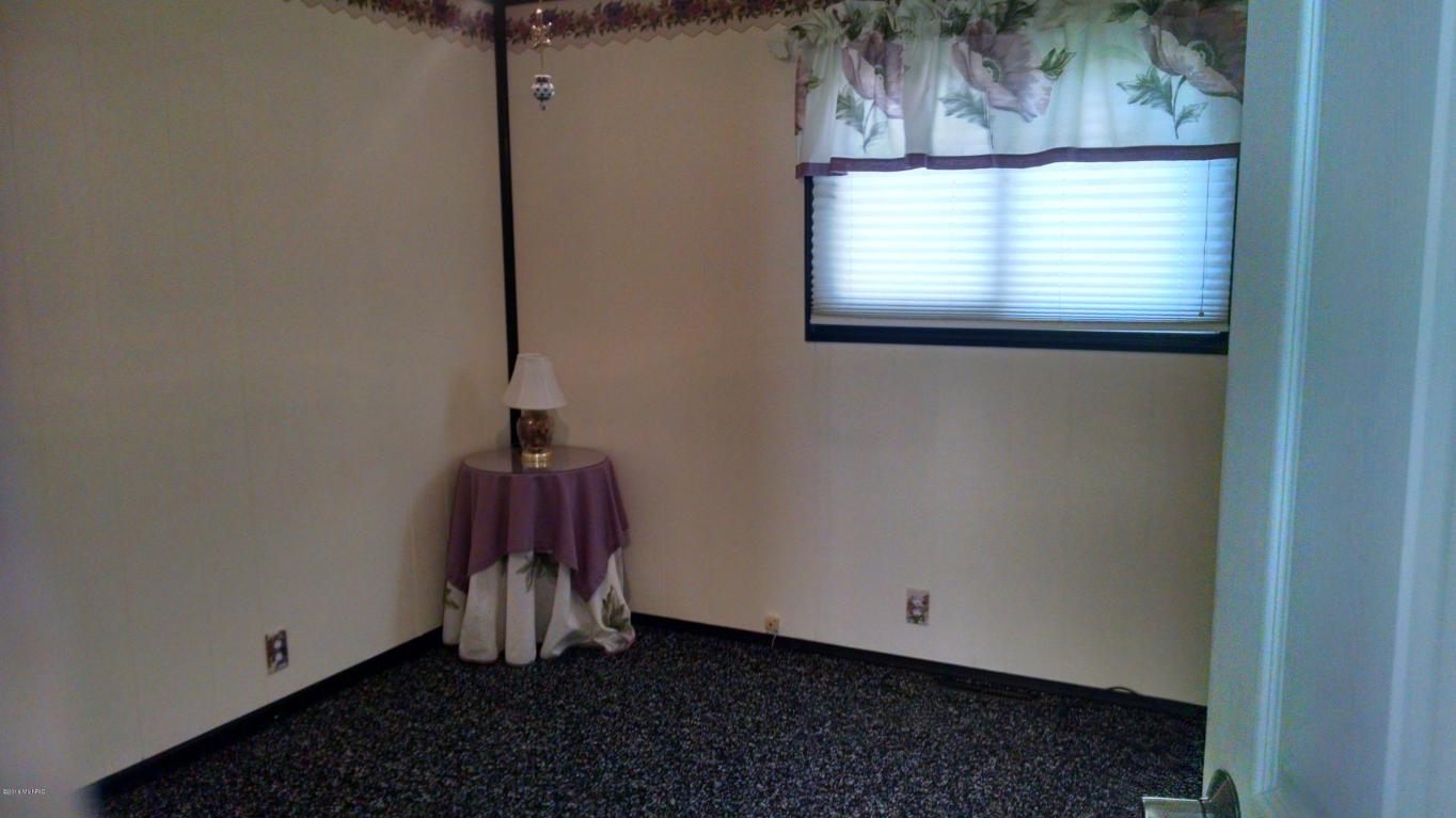 7875 W Fillmore Rd, Sumner, MI 48889 photo 6