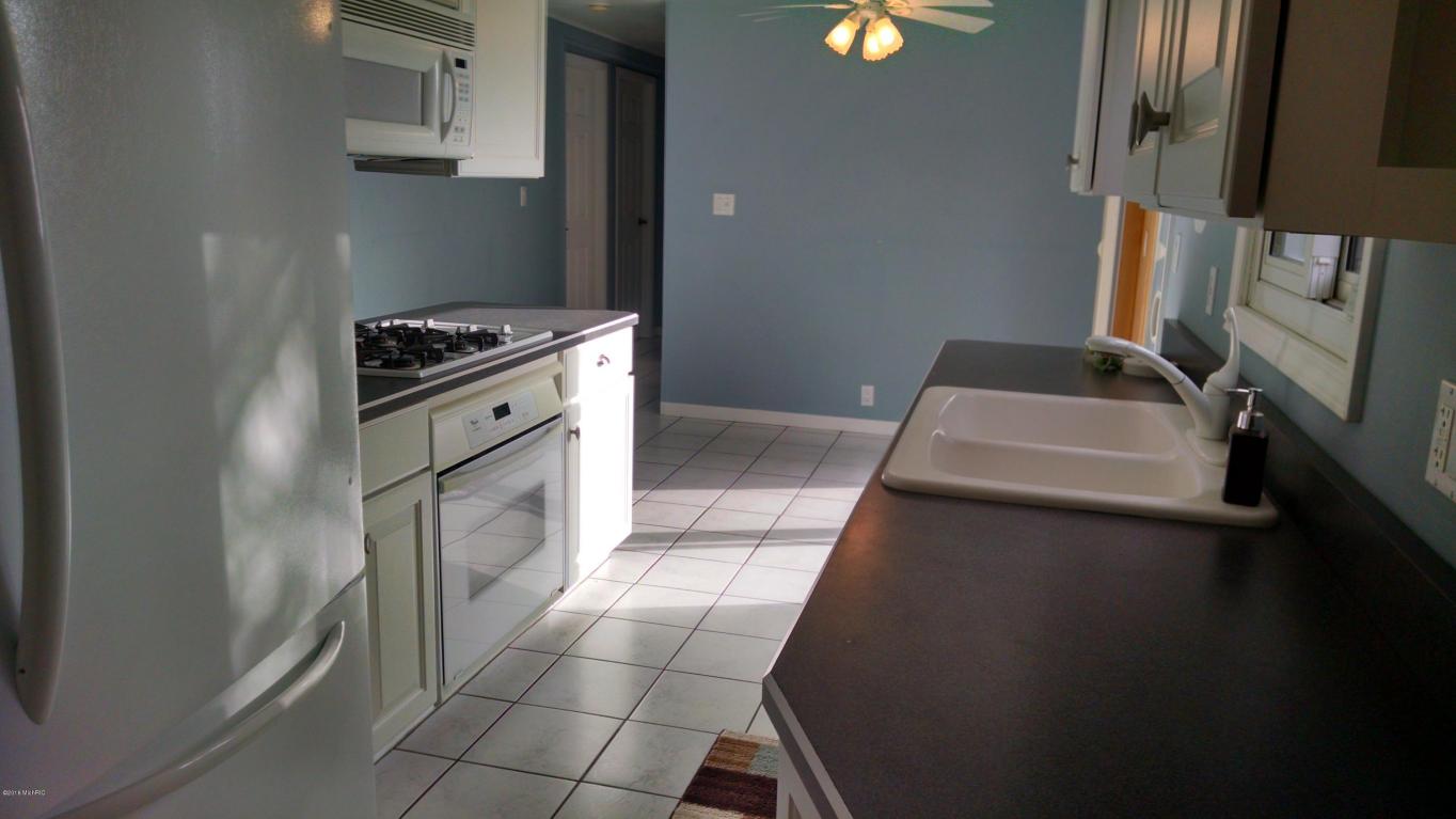 7875 W Fillmore Rd, Sumner, MI 48889 photo 2