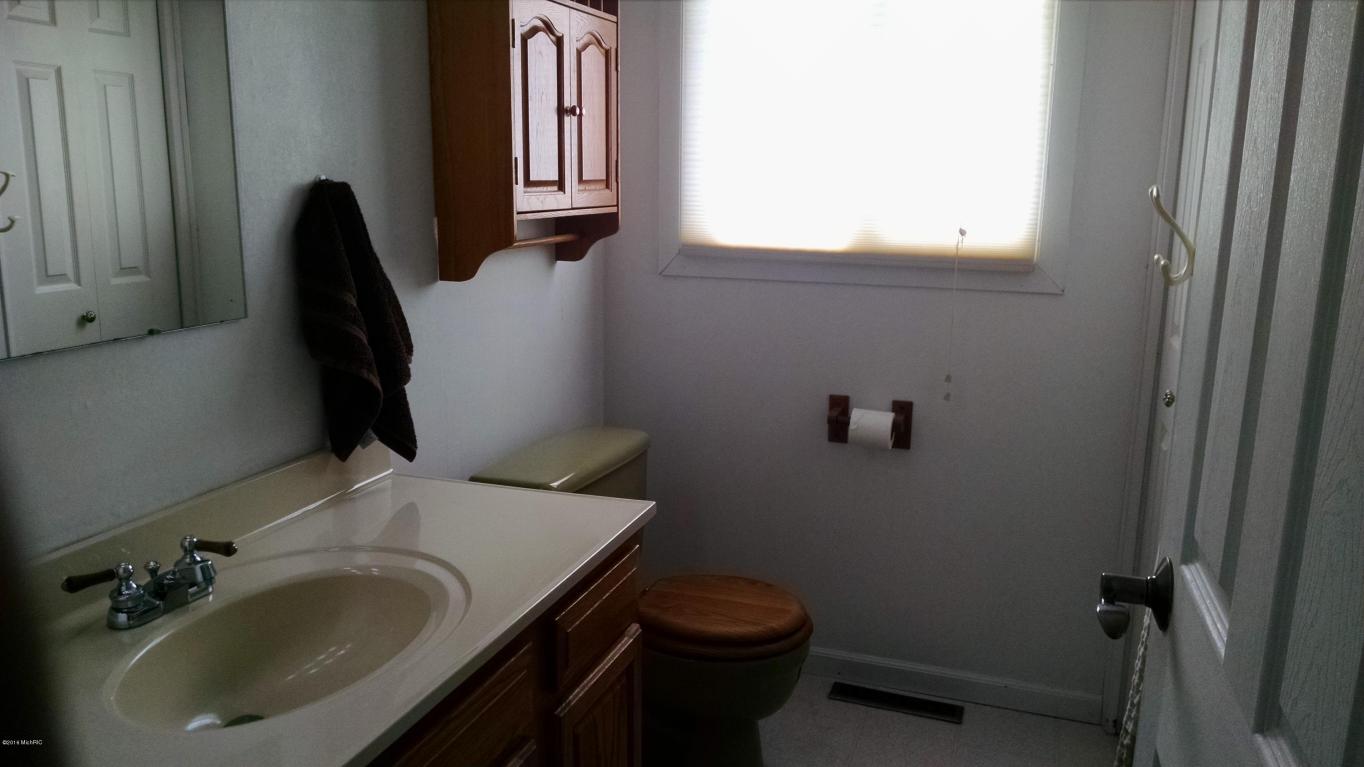7875 W Fillmore Rd, Sumner, MI 48889 photo 10