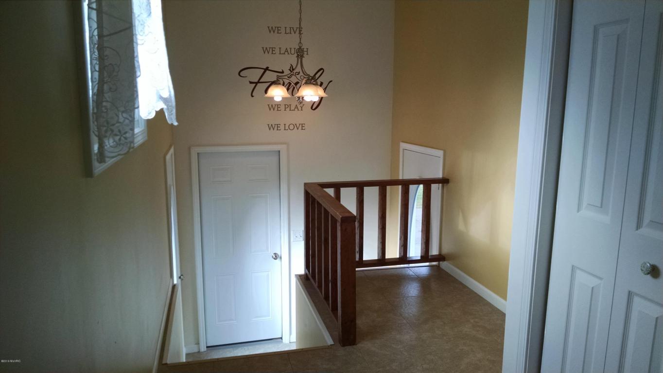 7875 W Fillmore Rd, Sumner, MI 48889 photo 11