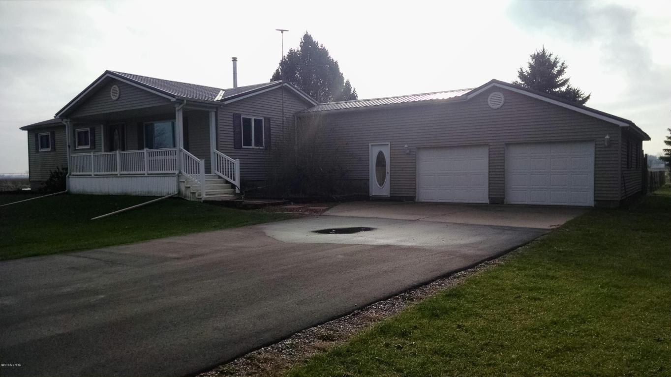 7875 W Fillmore Rd, Sumner, MI 48889 photo 1