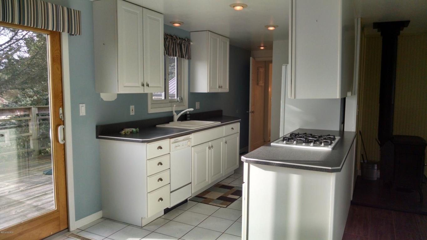 7875 W Fillmore Rd, Sumner, MI 48889 photo 3