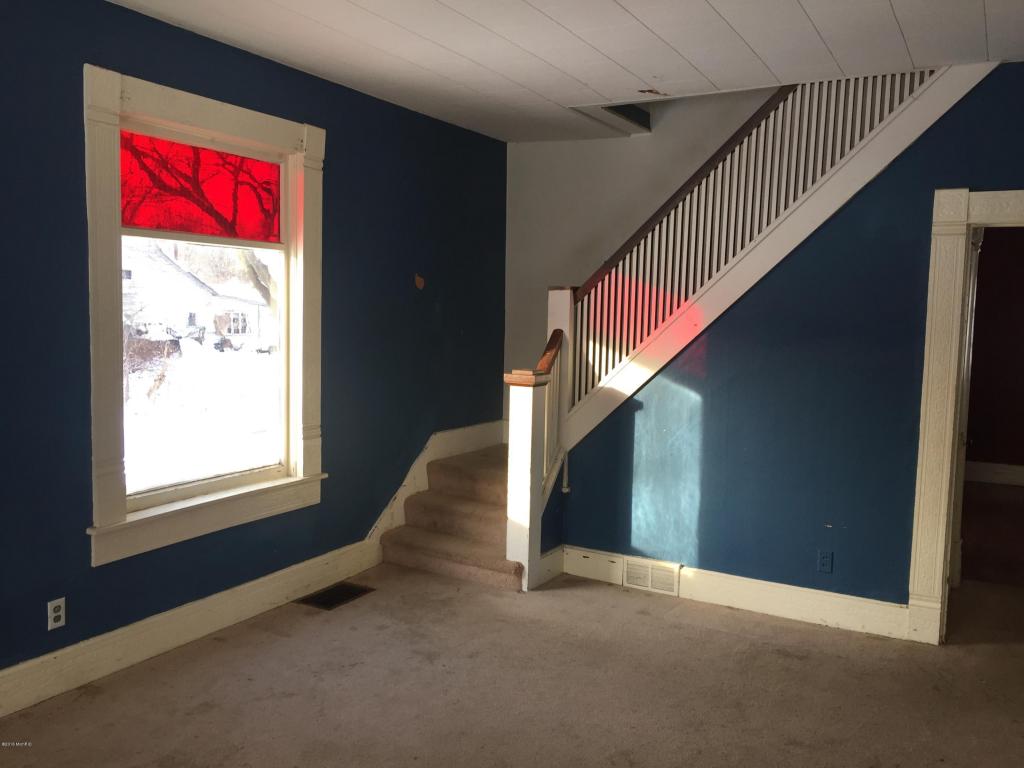 509 E State St, Cassopolis, MI 49031 photo 4