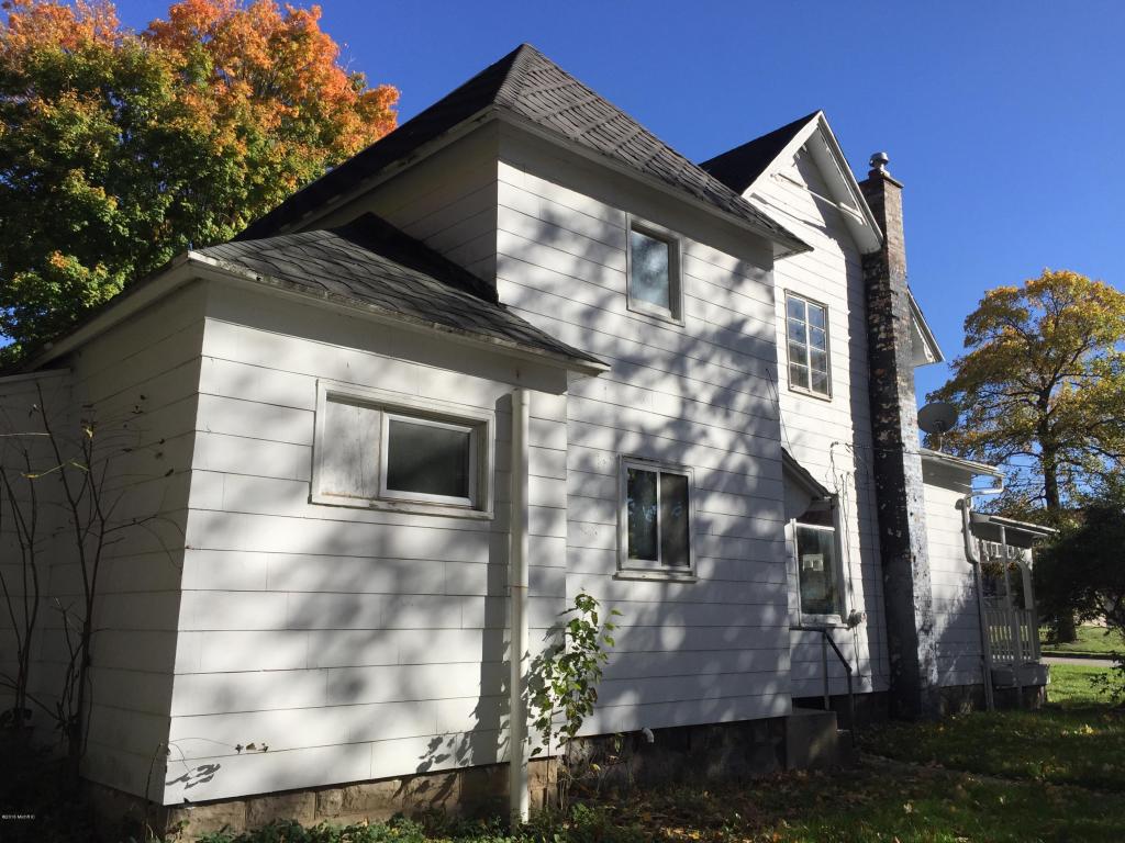 509 E State St, Cassopolis, MI 49031 photo 3