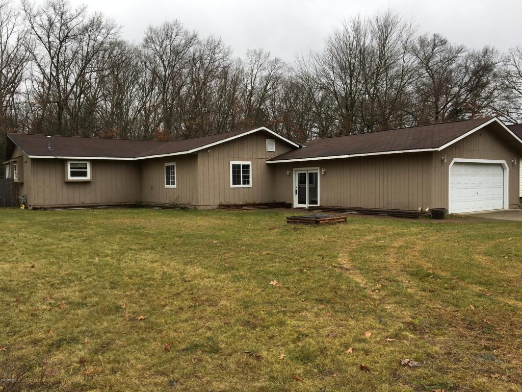851 S Mcclelland, White Cloud, MI 49349 photo 1