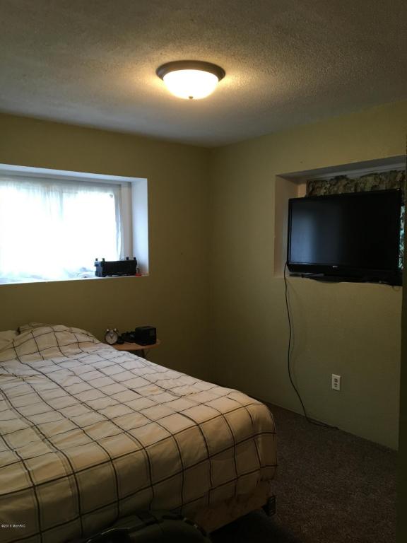 851 S Mcclelland, White Cloud, MI 49349 photo 32