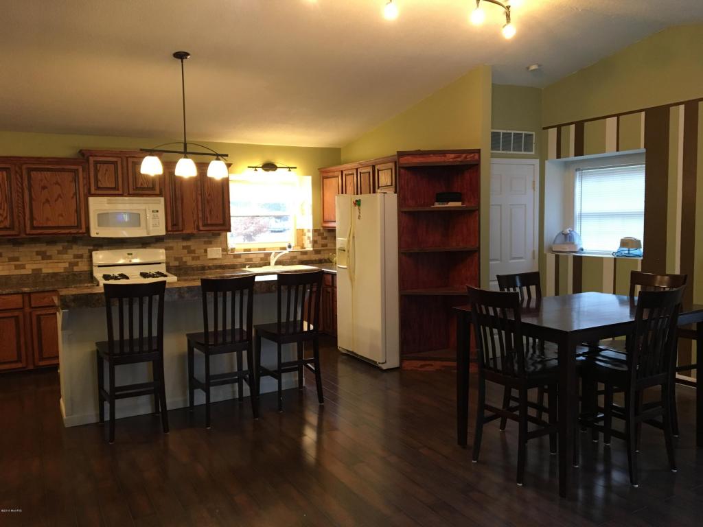 851 S Mcclelland, White Cloud, MI 49349 photo 7