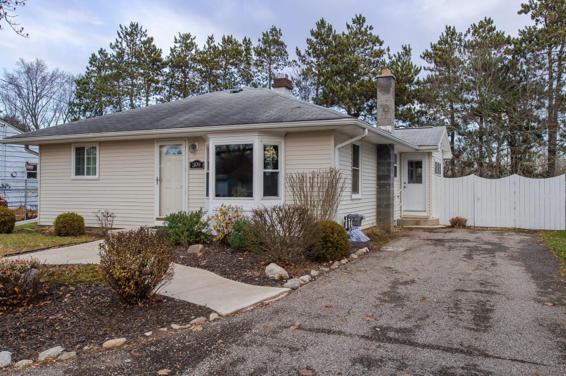 309 Meadow, Augusta, MI 49012 photo 1