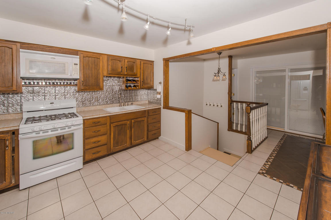 309 Meadow, Augusta, MI 49012 photo 15