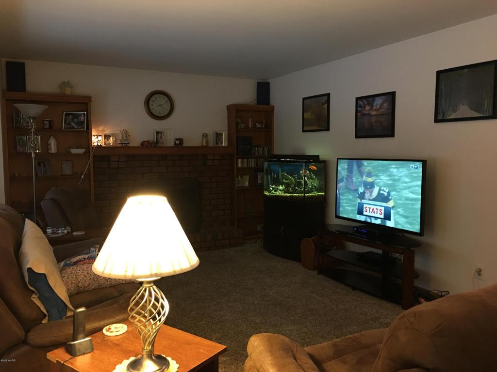 400 N Whites Bridge Rd, Belding, MI 48809 photo 6