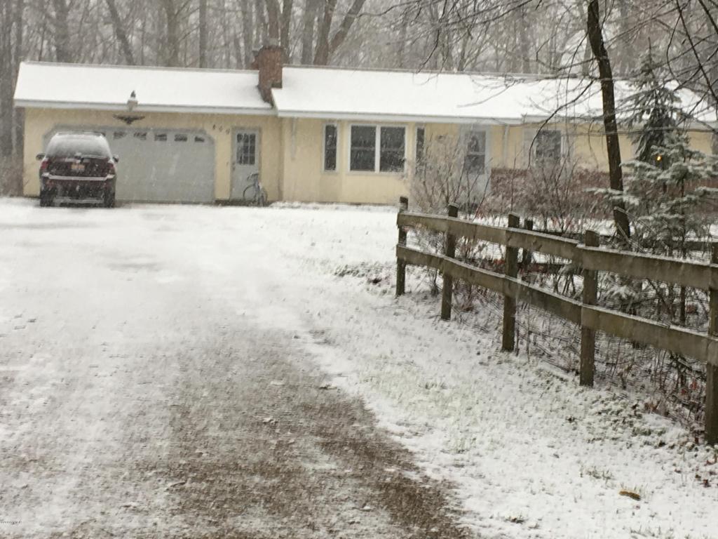 400 N Whites Bridge Rd, Belding, MI 48809 photo 1