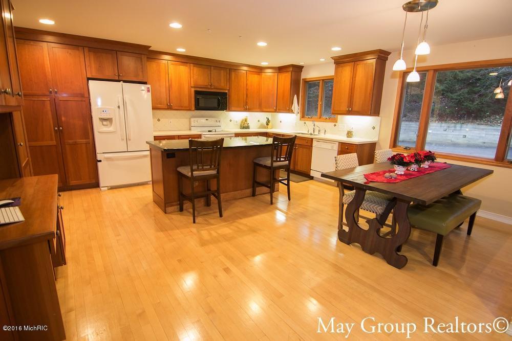 7997 Bolt Dr SE, Ada, MI 49301 photo 6