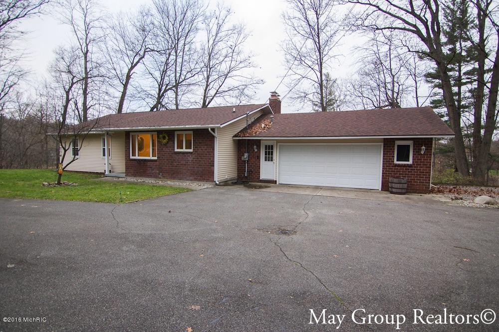 7997 Bolt Dr SE, Ada, MI 49301 photo 2