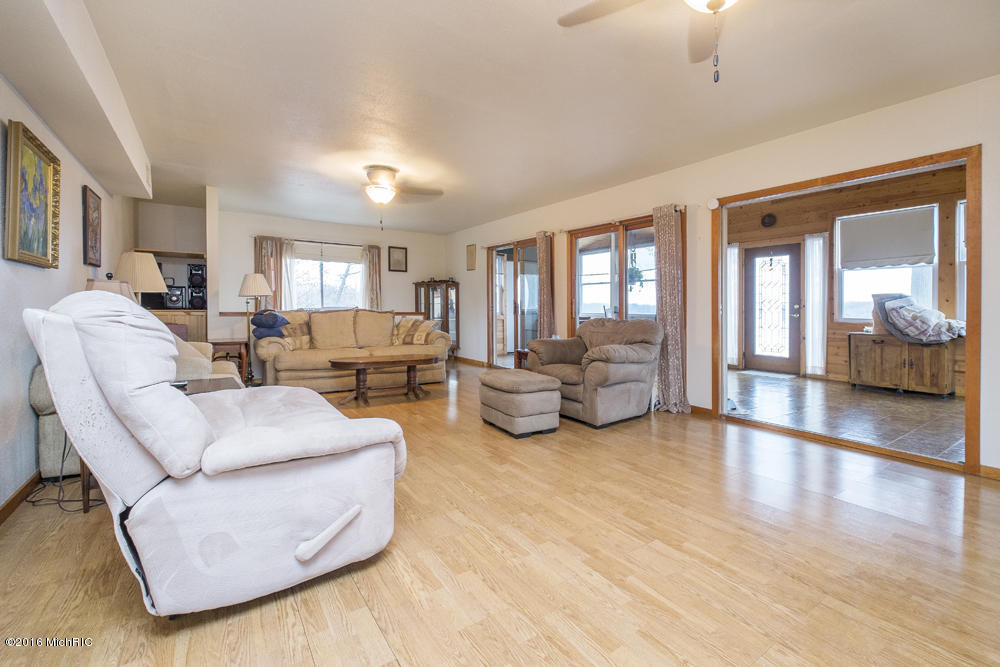 3152 Baseline Rd, Gobles, MI 49055 photo 12