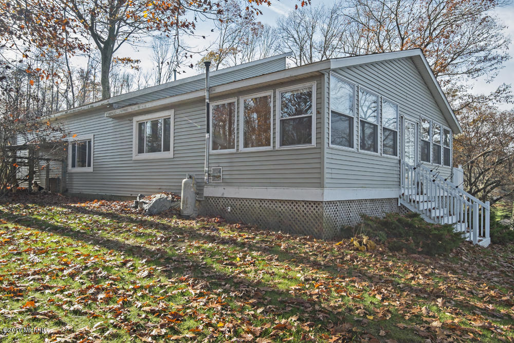 3152 Baseline Rd, Gobles, MI 49055 photo 2