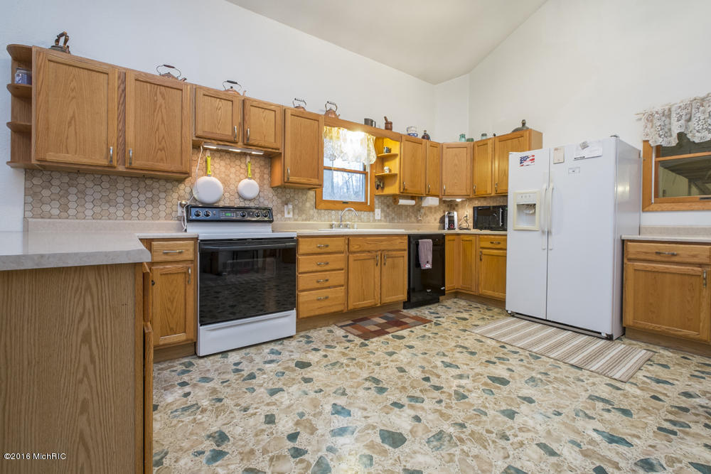 3152 Baseline Rd, Gobles, MI 49055 photo 15