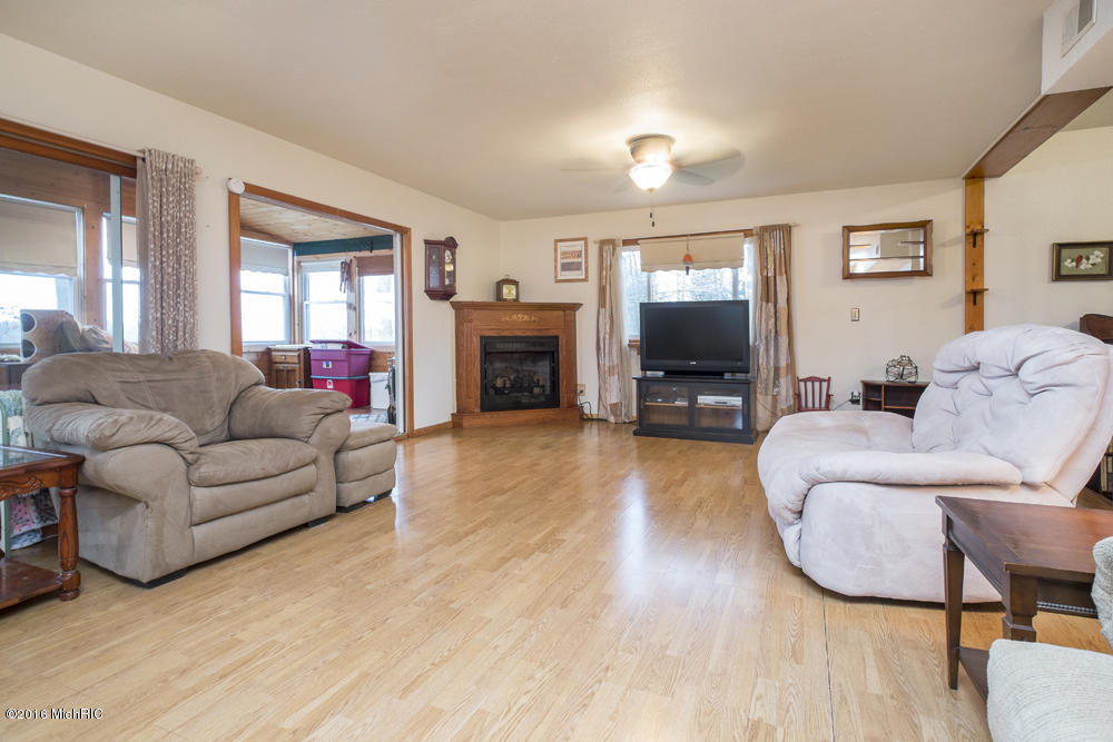 3152 Baseline Rd, Gobles, MI 49055 photo 11