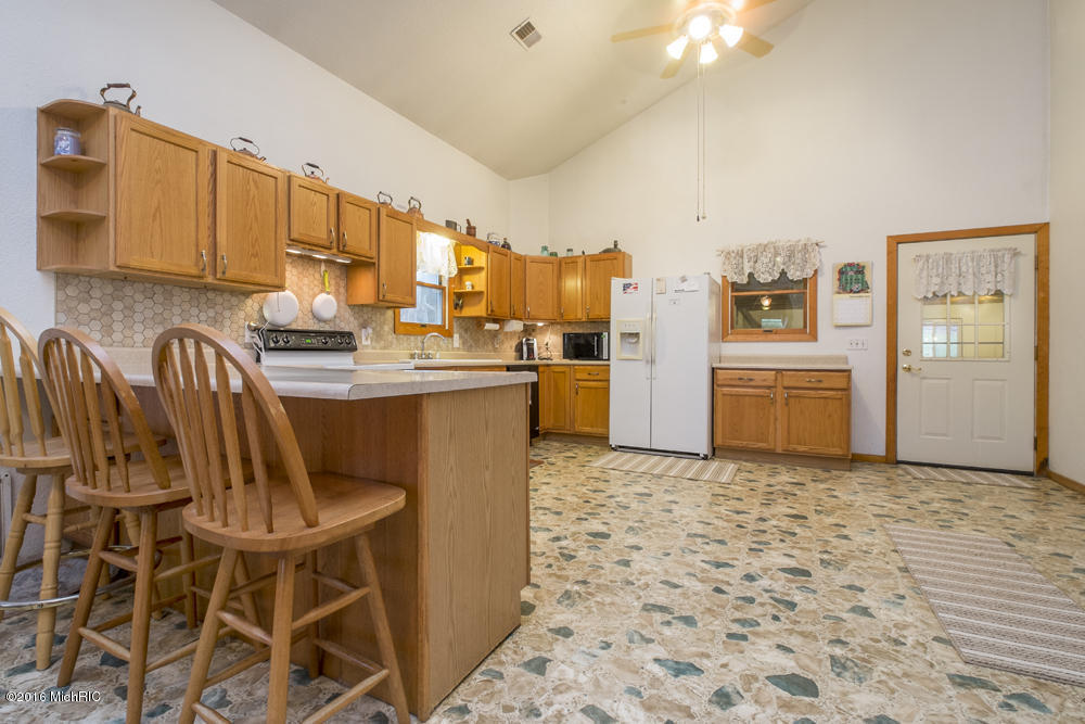 3152 Baseline Rd, Gobles, MI 49055 photo 14