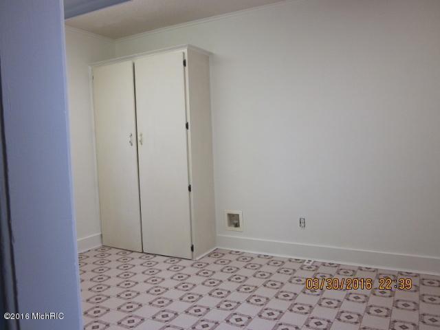 121 N Third St, Lawrence, MI 49064 photo 8