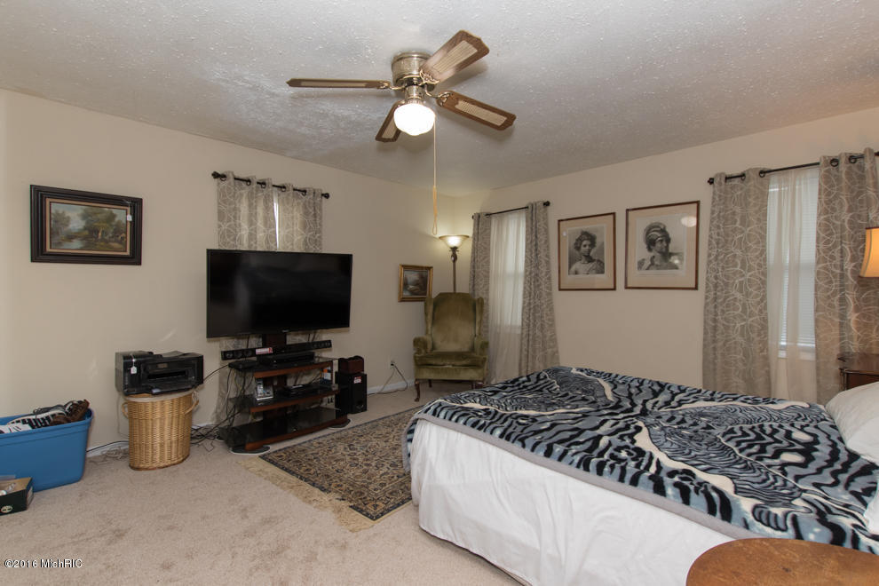 6672 S Dennison Rd, Plainwell, MI 49080 photo 12