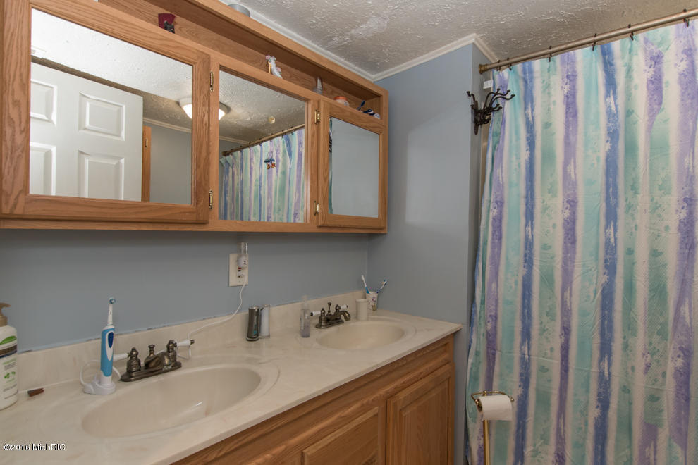 6672 S Dennison Rd, Plainwell, MI 49080 photo 15