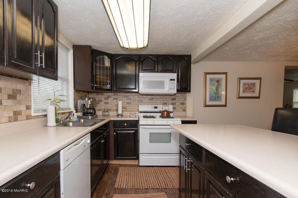 6672 S Dennison Rd, Plainwell, MI 49080 photo 8